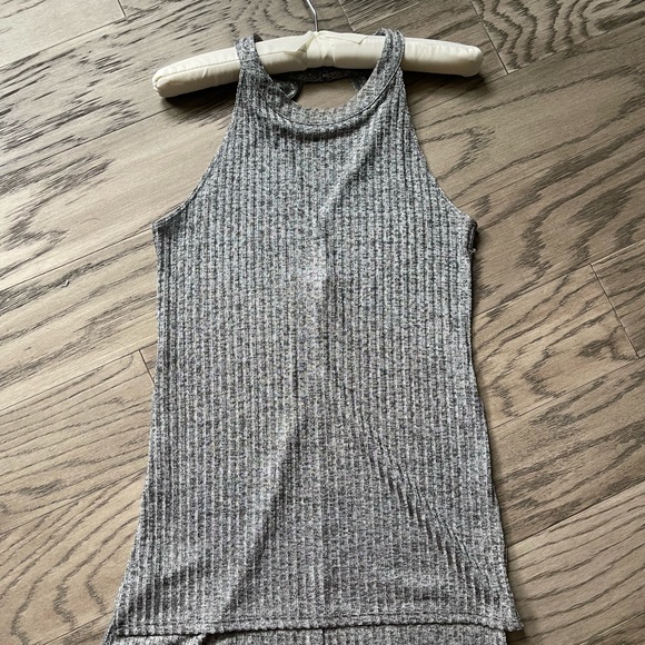 BCBG sleeveless silver top - Picture 2 of 4
